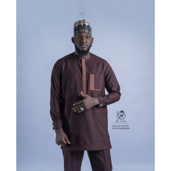 Tissu traditionnel homme marron brodé – Élégance et caractère