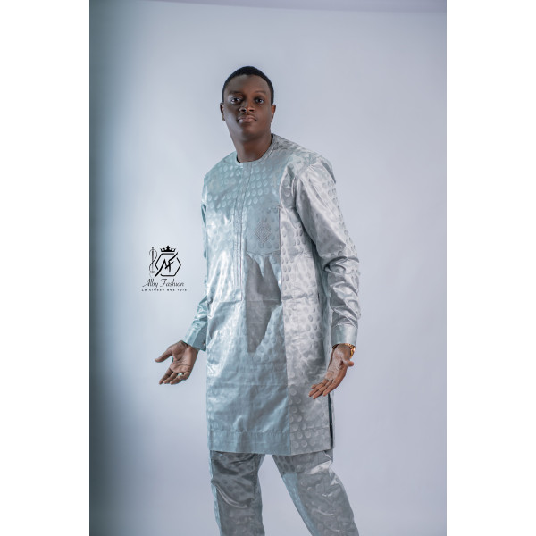 Ensemble traditionnel homme gris argent – Élégance moderne et raffinement